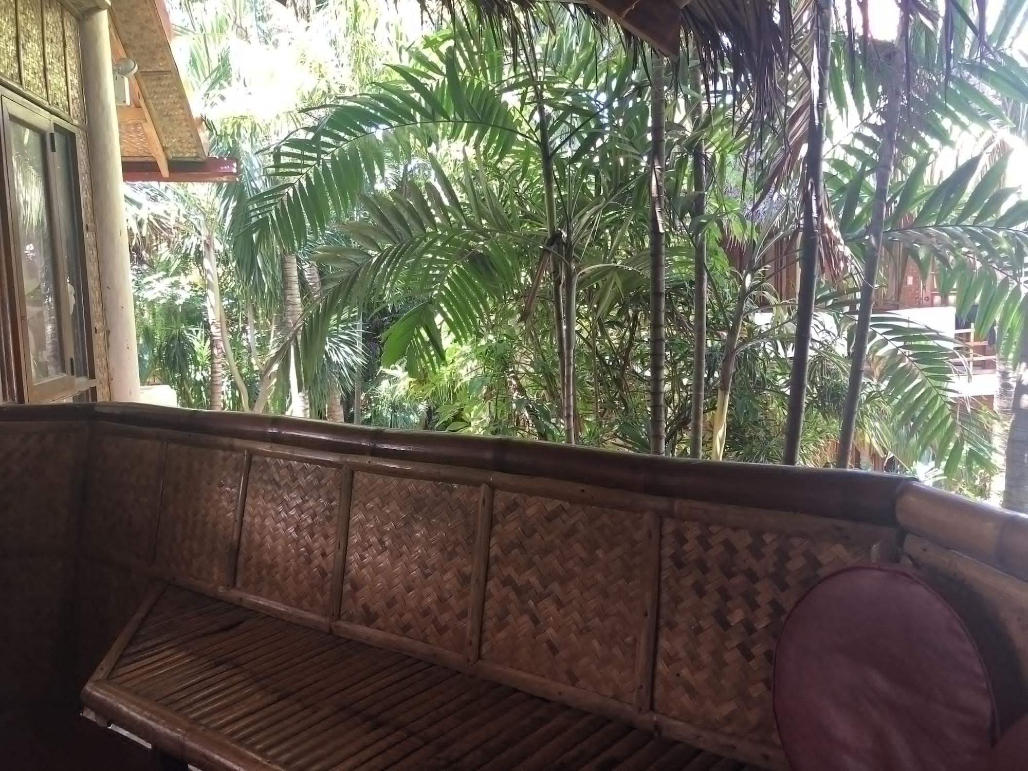 Nigi Nigi Nu Noos 'e' Nu Nu Noos 3* Balabag (Boracay)