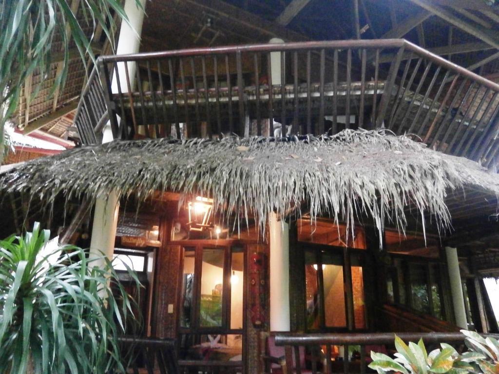 Nigi Nigi Nu Noos 'e' Nu Nu Noos Inn Balabag (Boracay)
